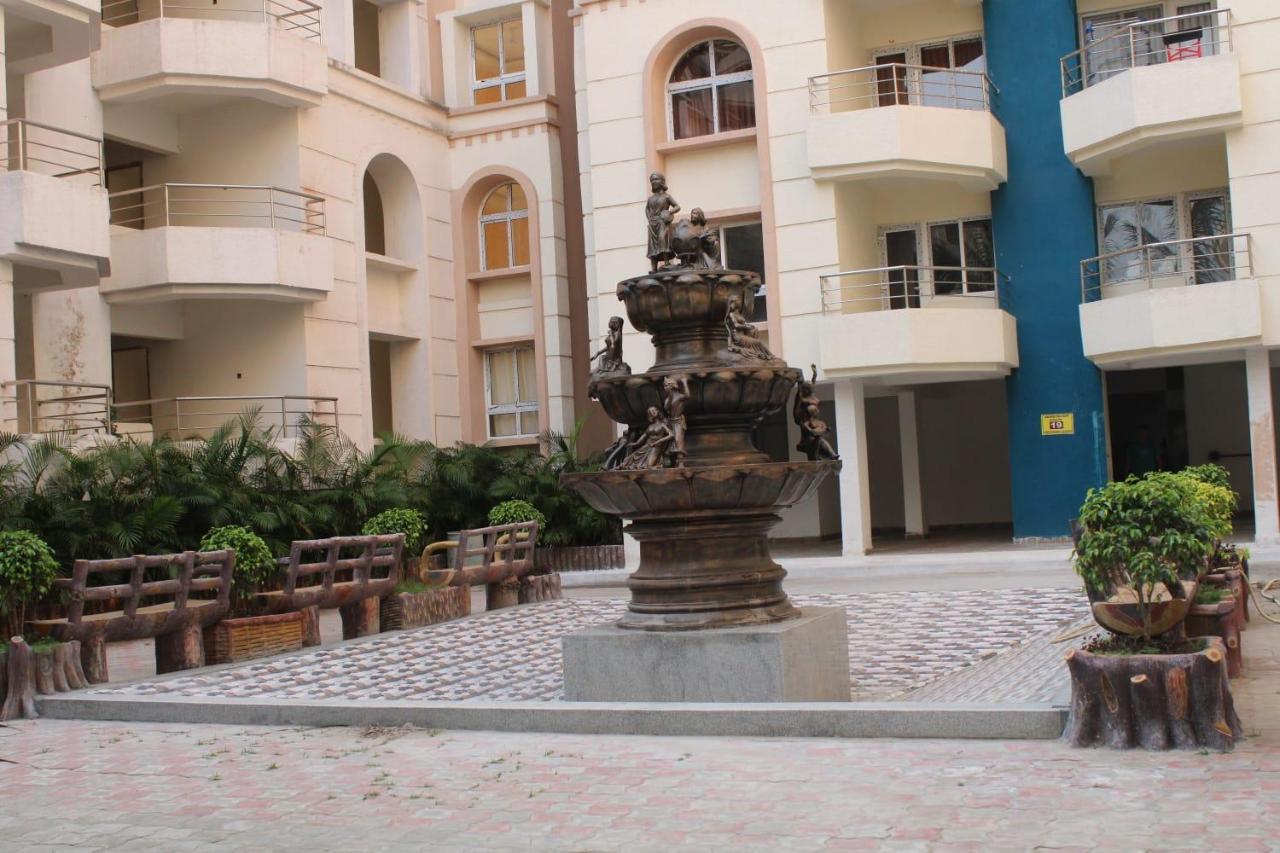 Wekare Sea Sight Service Apartments Puri Exterior photo