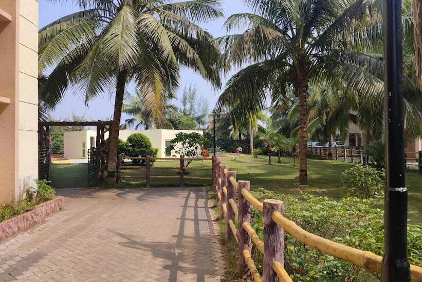 Wekare Sea Sight Service Apartments Puri Exterior photo